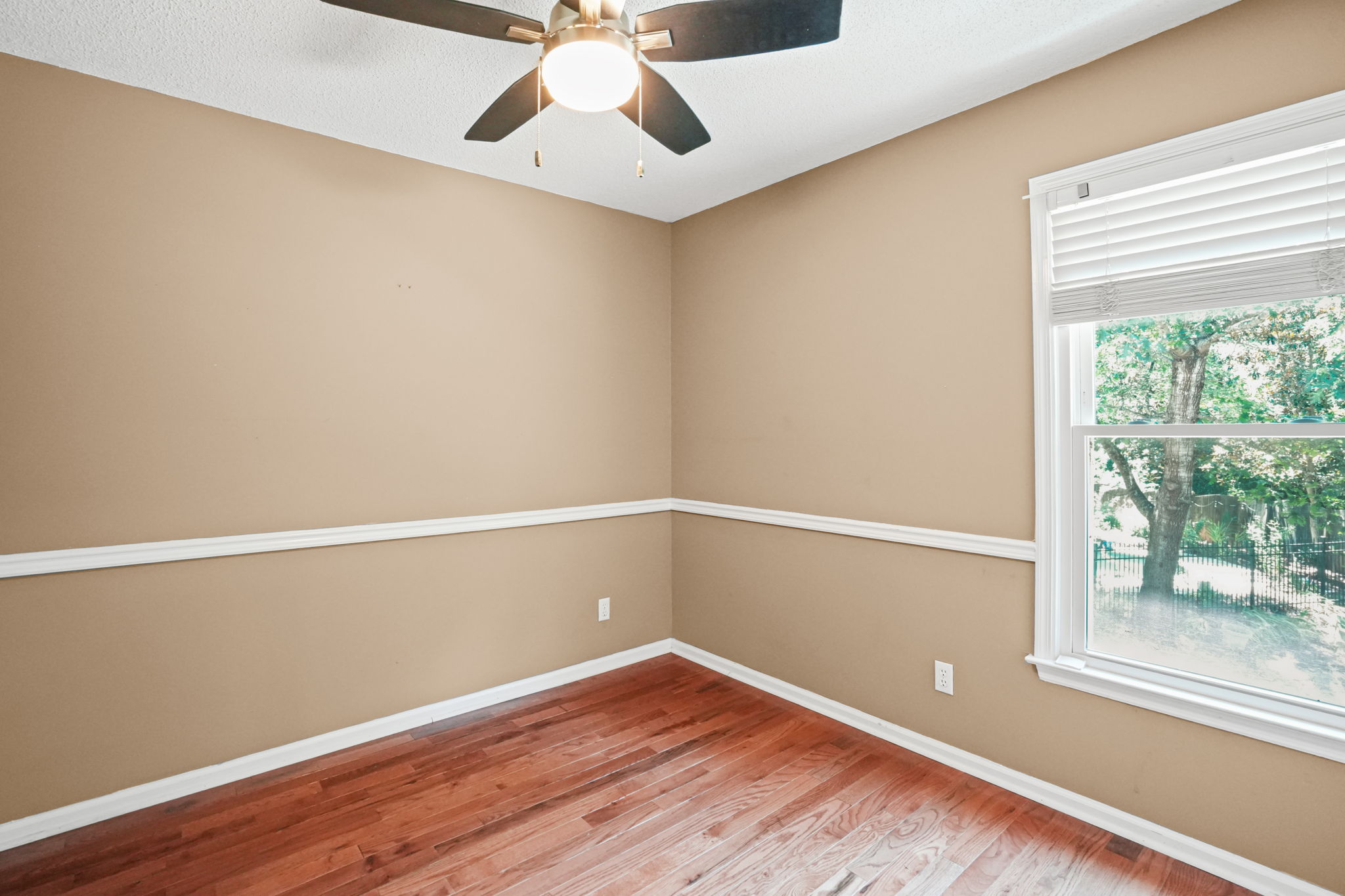 Secondary bedroom!