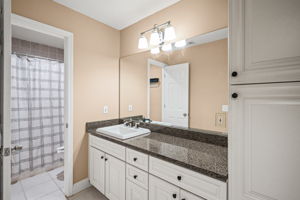 Secondary bath with updated cabinetry with lots of storage!