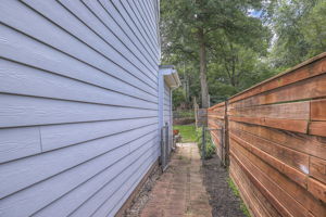  Photo 49