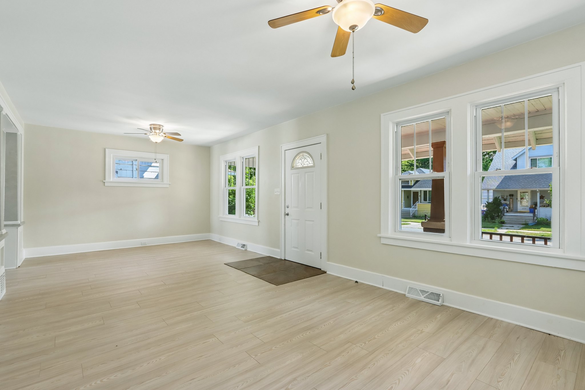 21st Ave-S2307-010.jpg