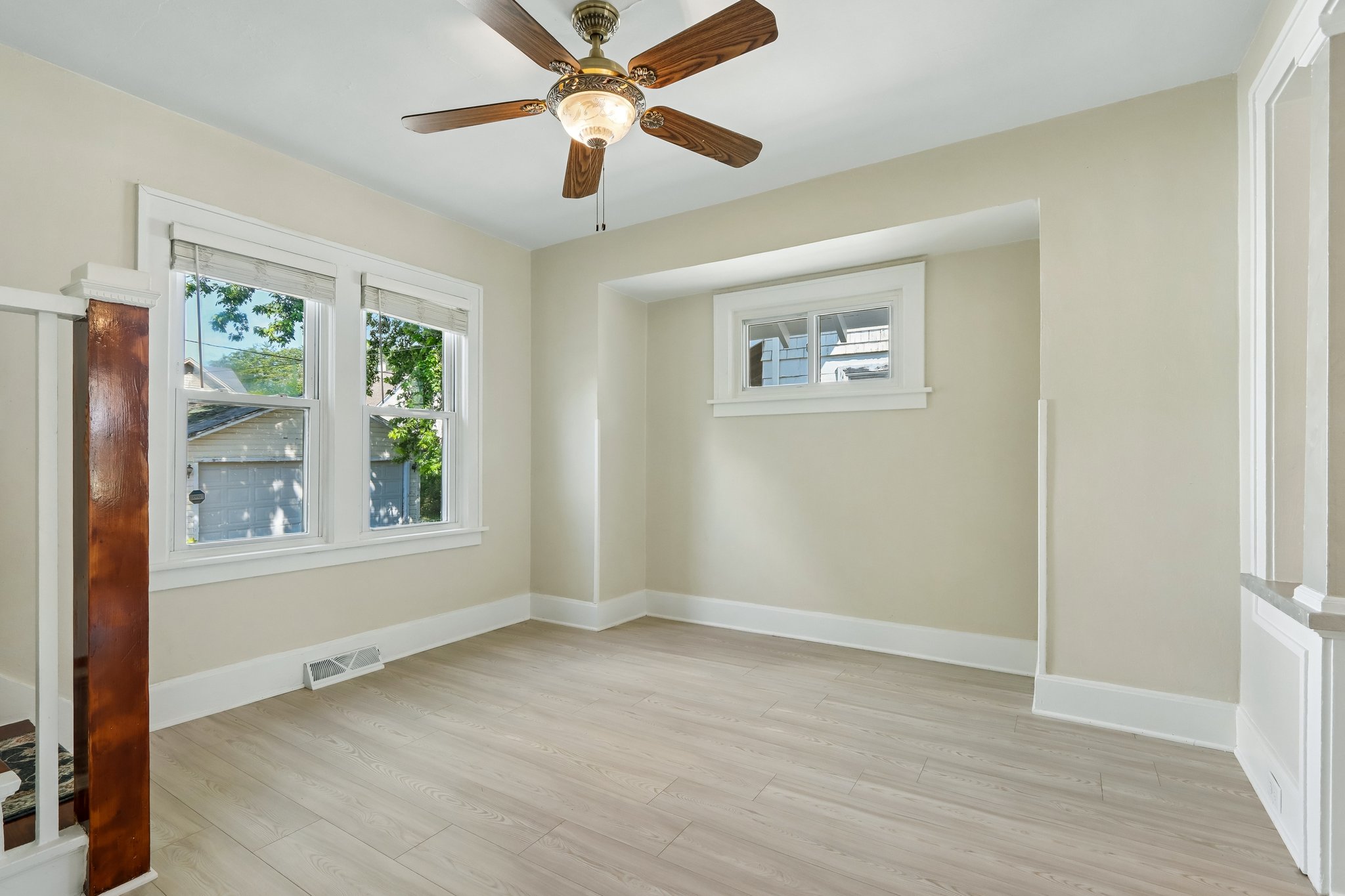 21st Ave-S2307-017.jpg