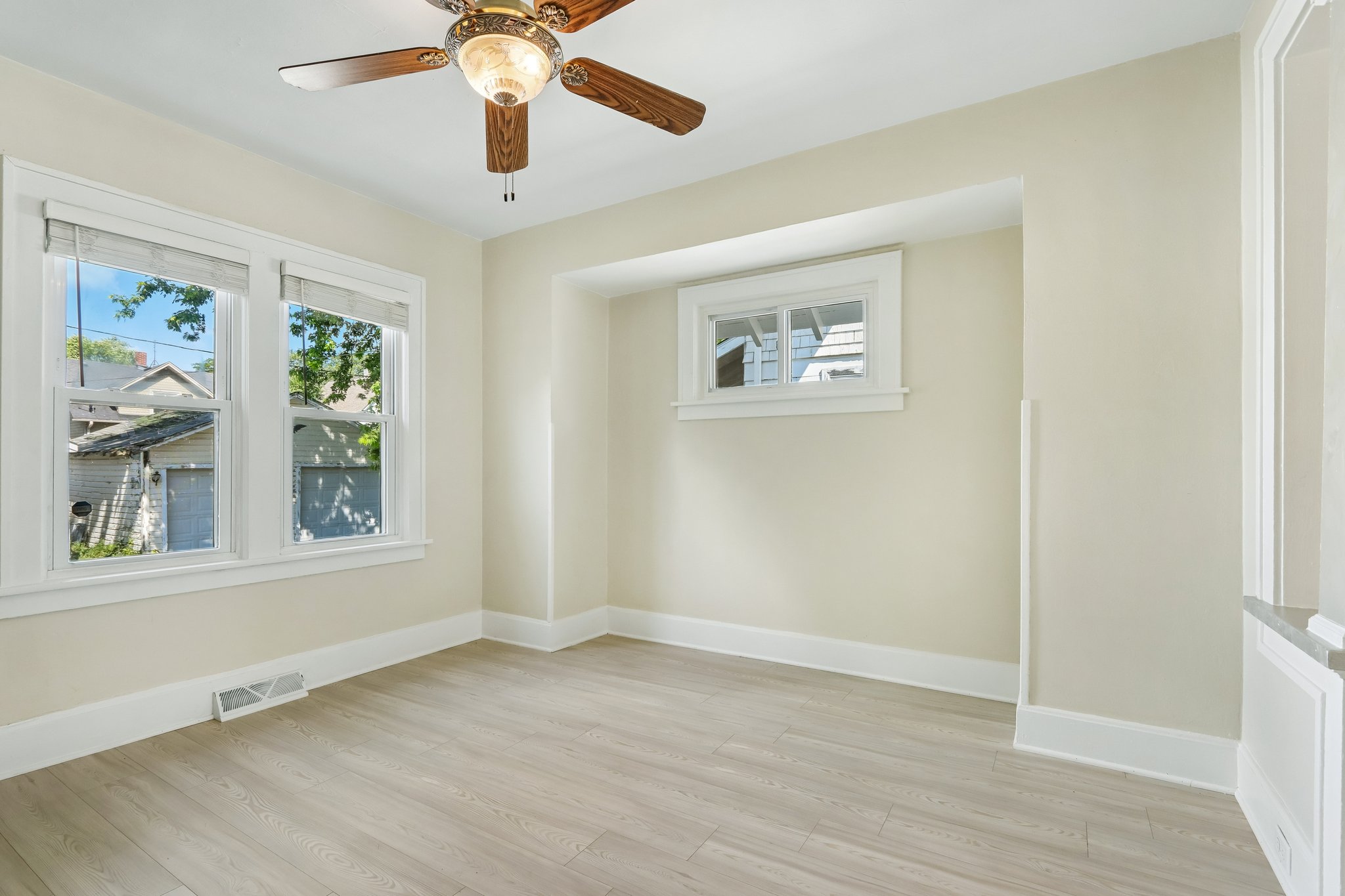 21st Ave-S2307-018.jpg