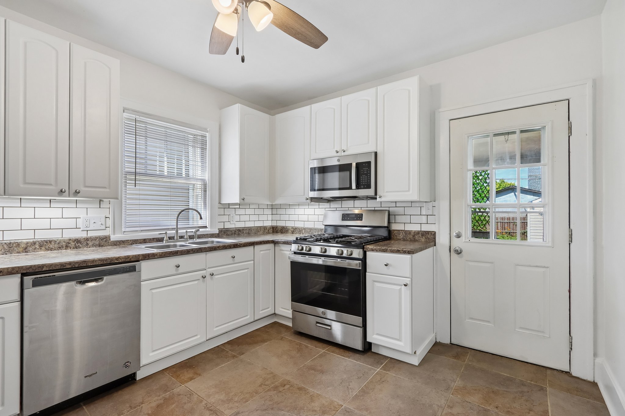 21st Ave-S2307-019.jpg