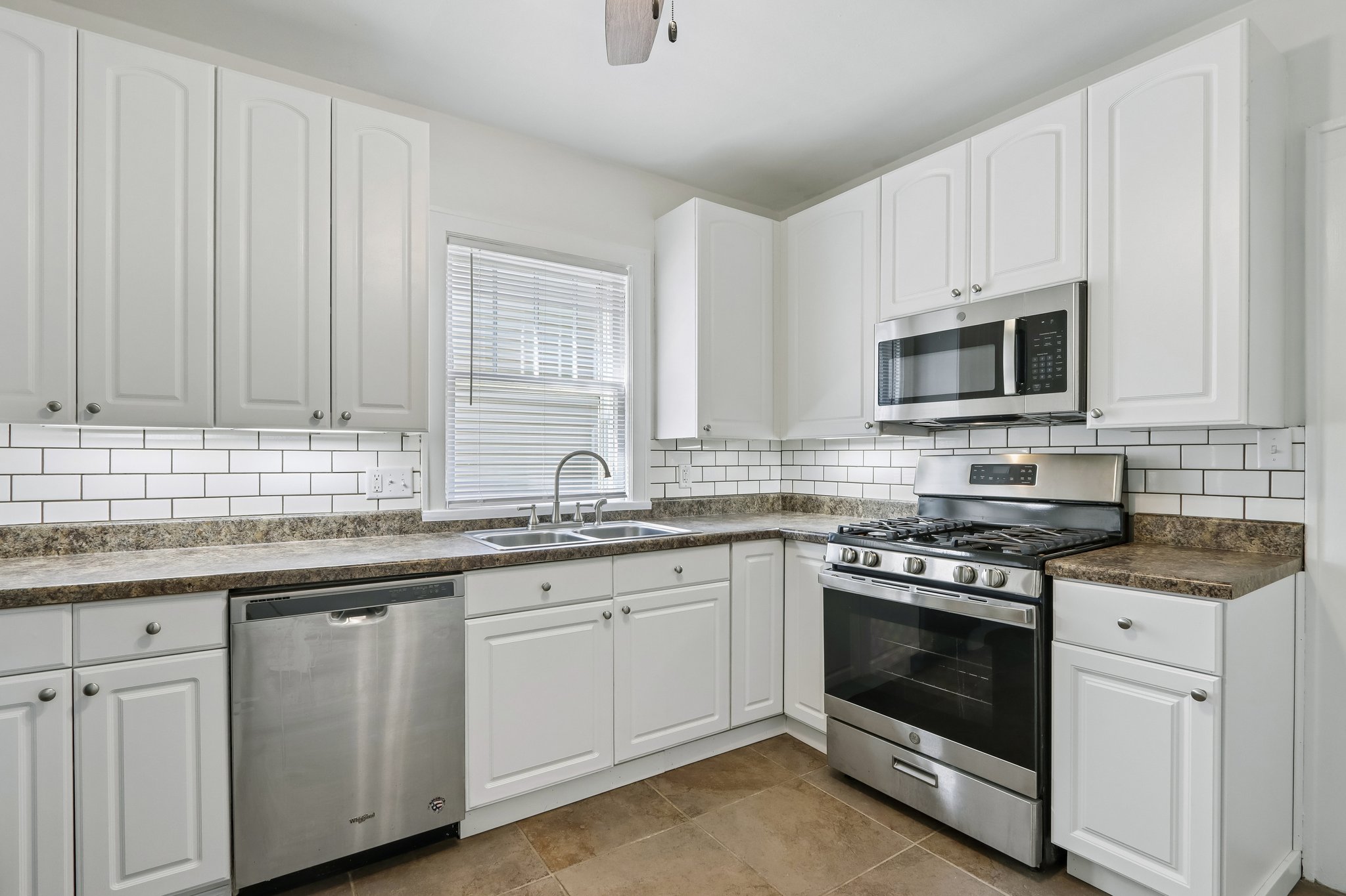 21st Ave-S2307-021.jpg