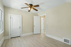21st Ave-S2307-024.jpg