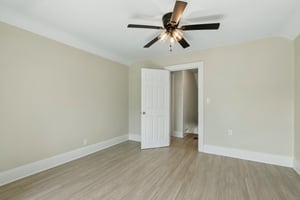 21st Ave-S2307-034.jpg