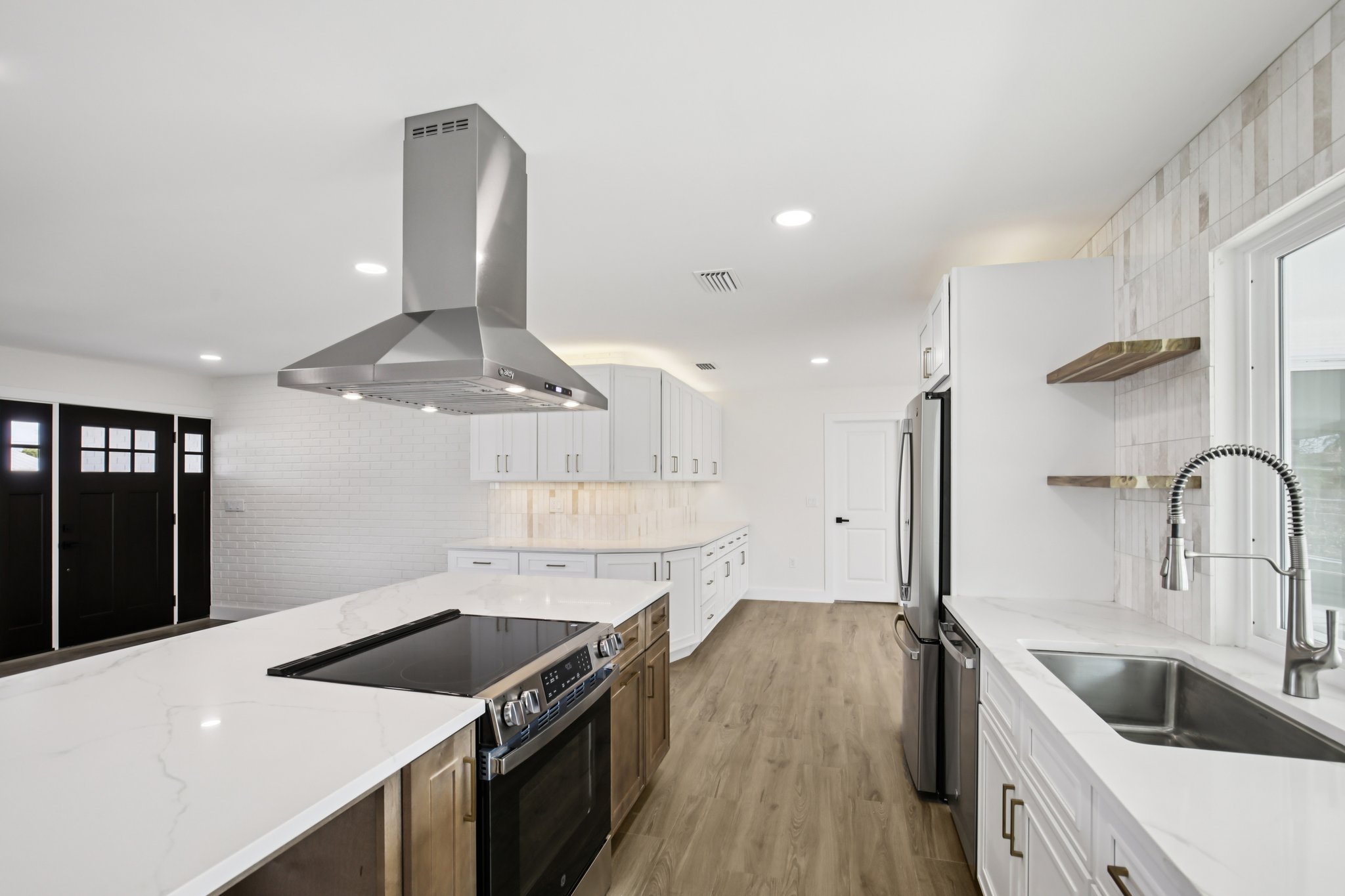 Keystone Dr-L1302-010.jpg