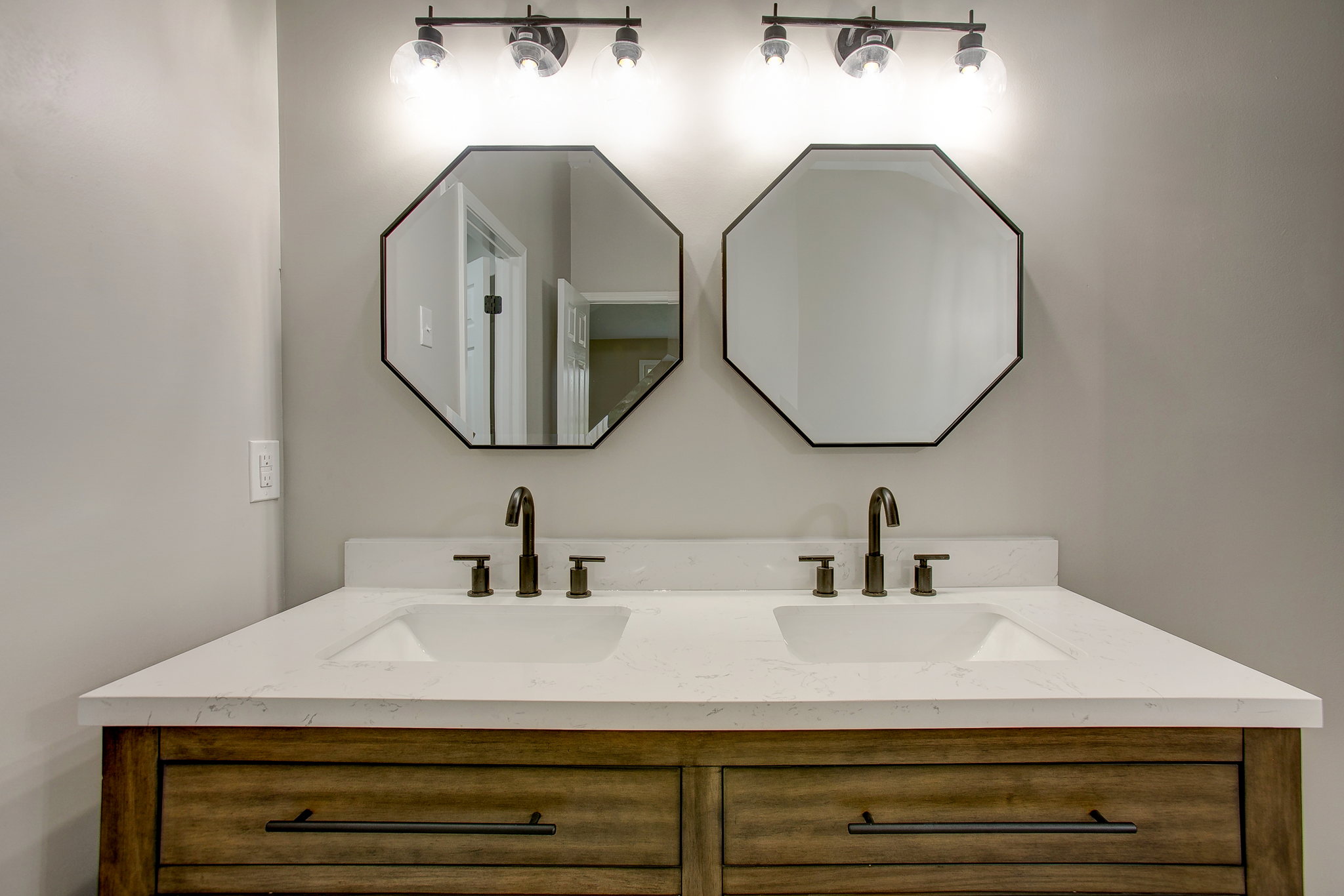 6743 Bluffgrove Dr, Indianapolis, IN 46278, USA Photo 43