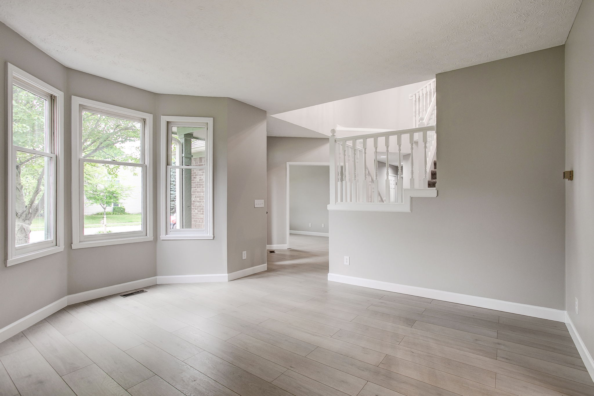 6743 Bluffgrove Dr, Indianapolis, IN 46278, USA Photo 23
