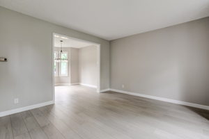 6743 Bluffgrove Dr, Indianapolis, IN 46278, USA Photo 24