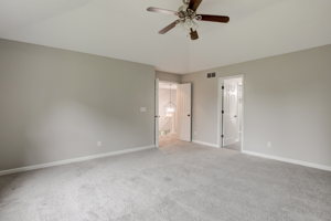 6743 Bluffgrove Dr, Indianapolis, IN 46278, USA Photo 34