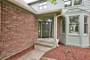 6743 Bluffgrove Dr, Indianapolis, IN 46278, USA Photo 7