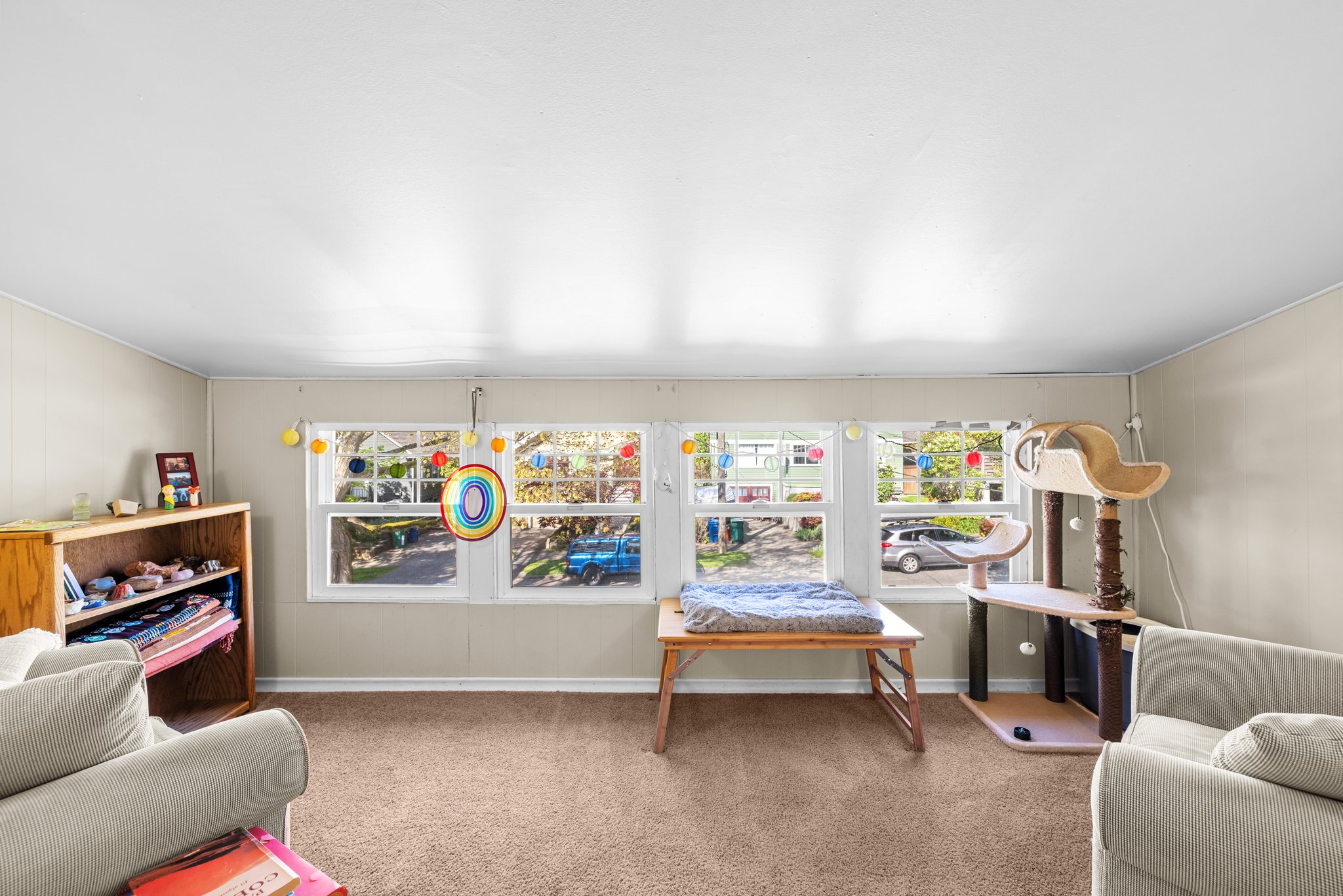 Upper:  Extra room-Sunroom, come enjoy your solitude, reading room and more!