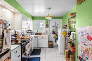 Main:  spacious kitchen