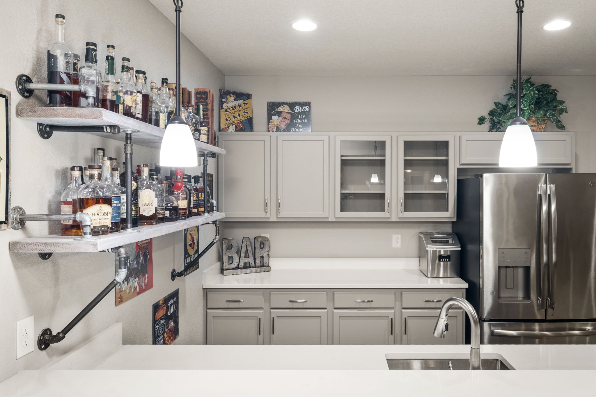 Wet Bar 4