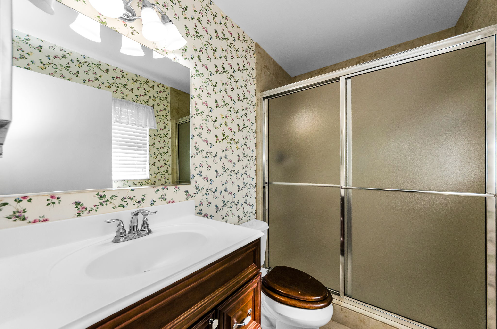 Primary Bathroom 1a