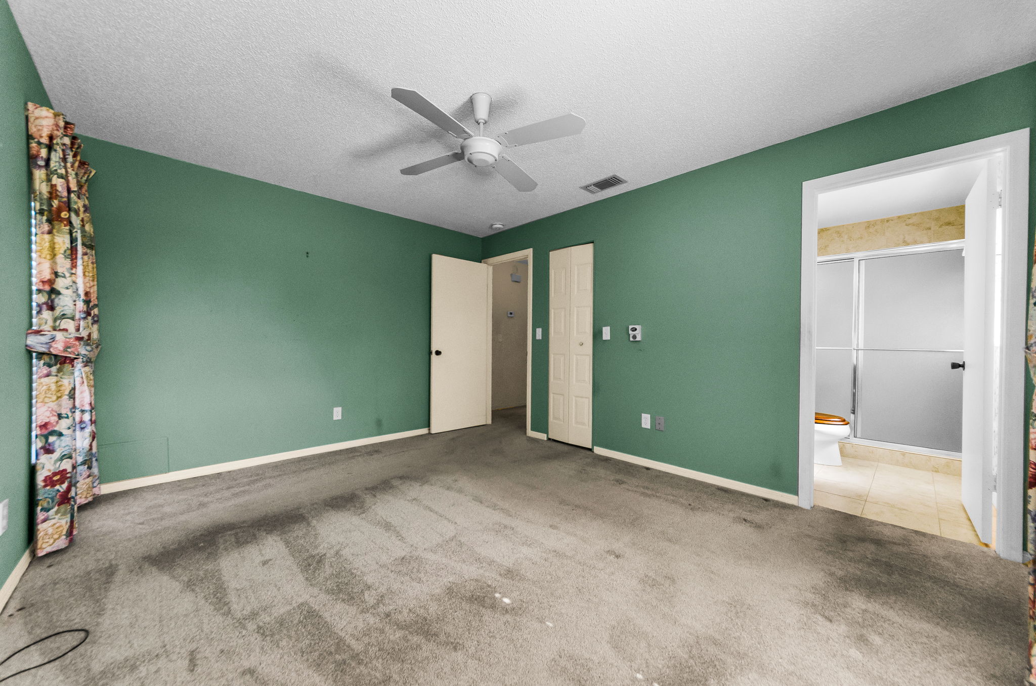 Primary Bedroom 1c