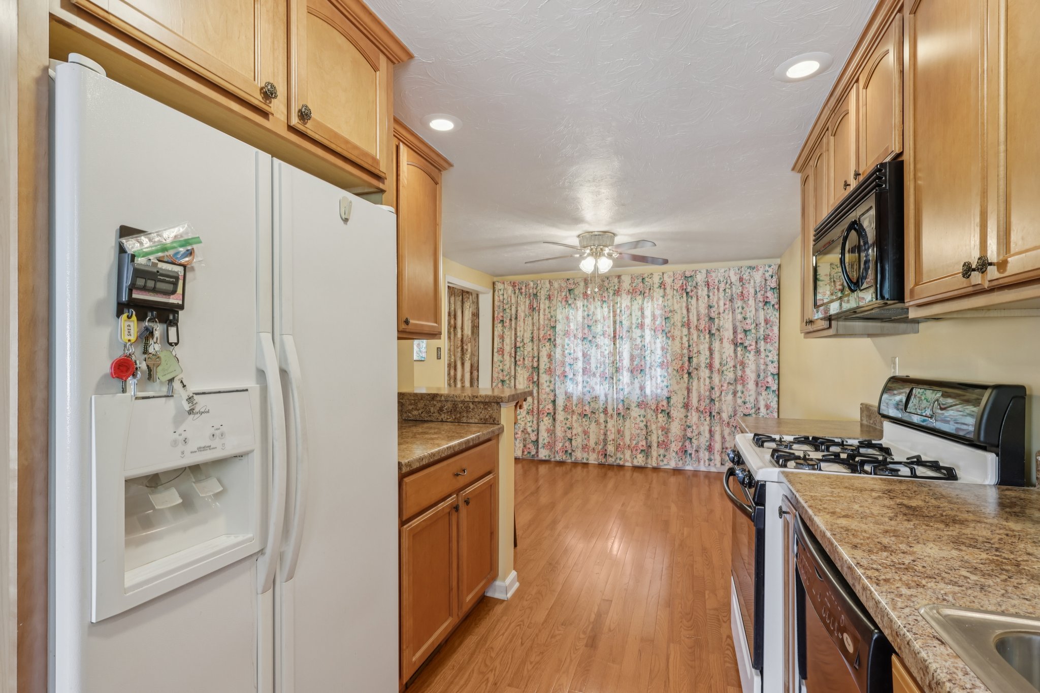 Meadow Ln-S2207-010.jpg