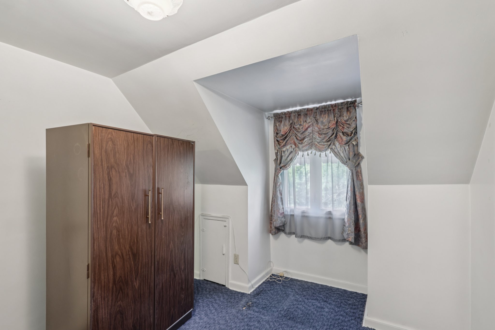 Meadow Ln-S2207-020.jpg