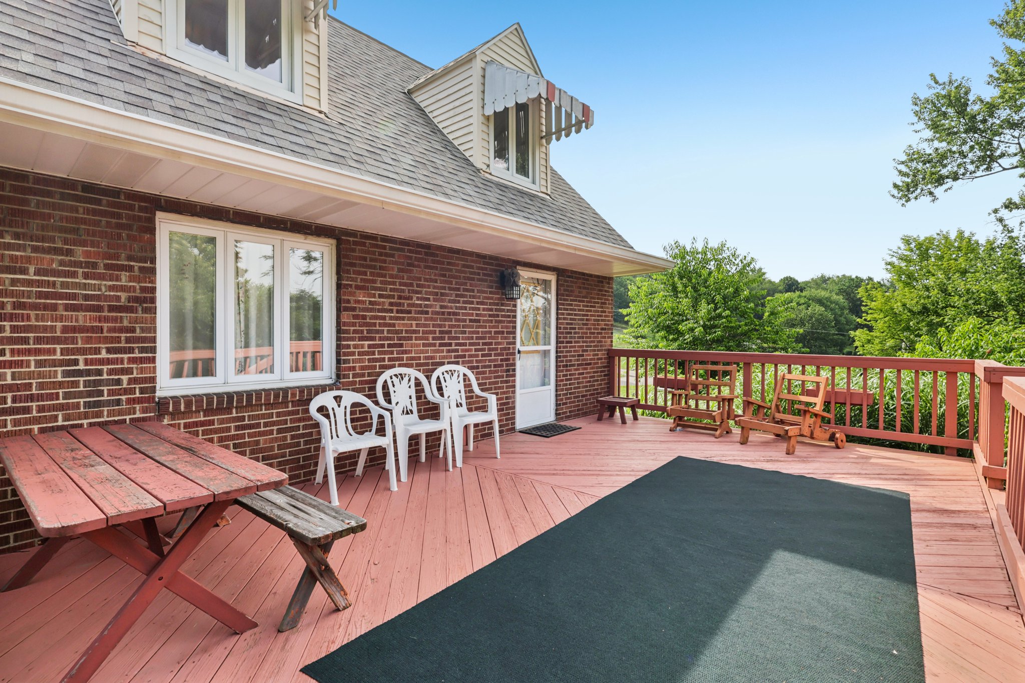 Meadow Ln-S2207-033.jpg