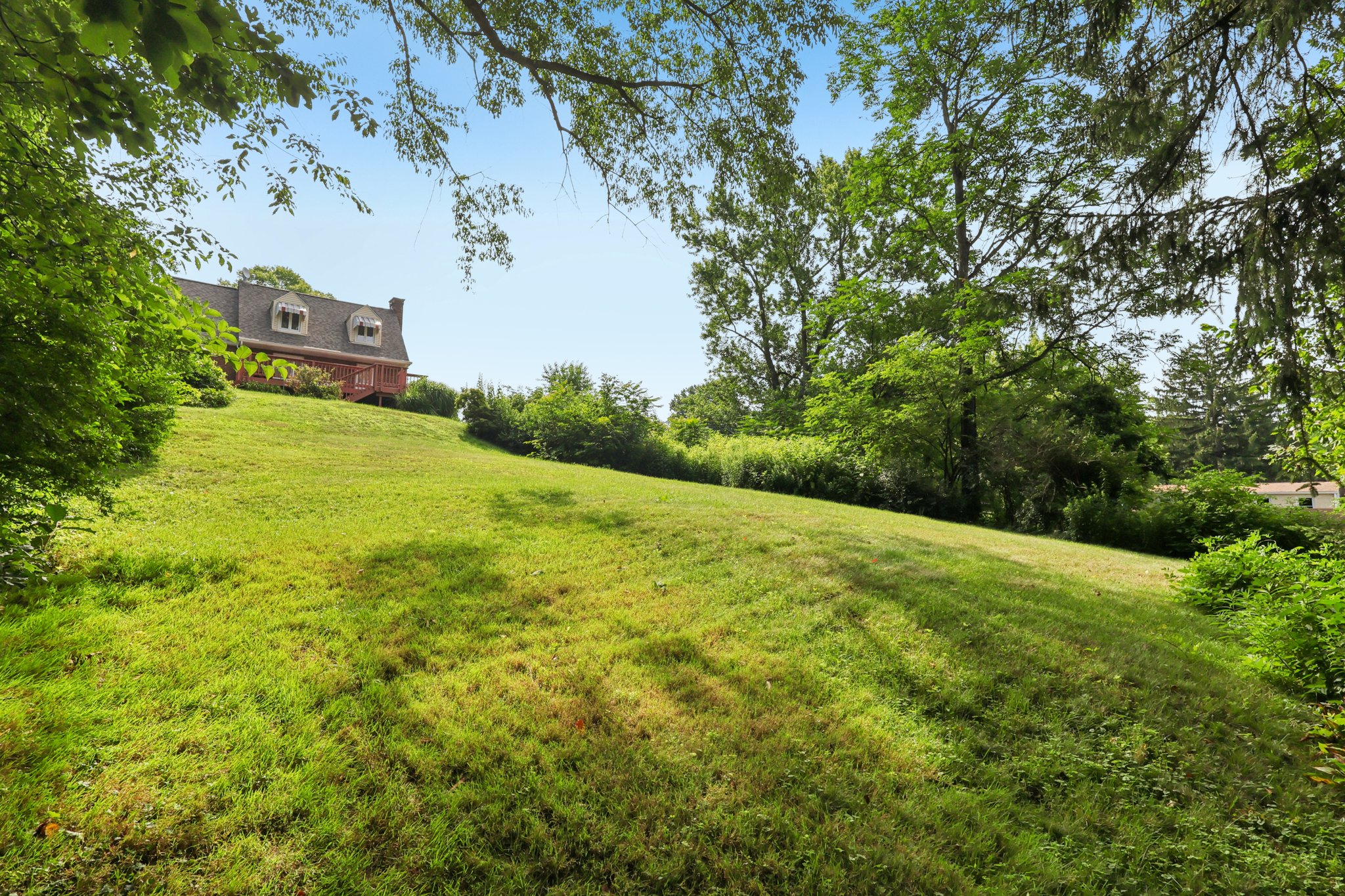 Meadow Ln-S2207-037.jpg