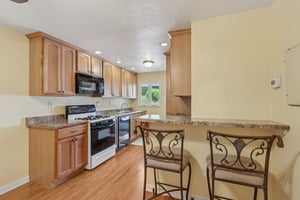 Meadow Ln-S2207-012.jpg