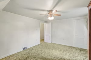 Meadow Ln-S2207-019.jpg