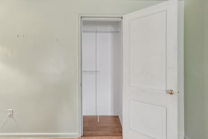 Meadow Ln-S2207-026.jpg
