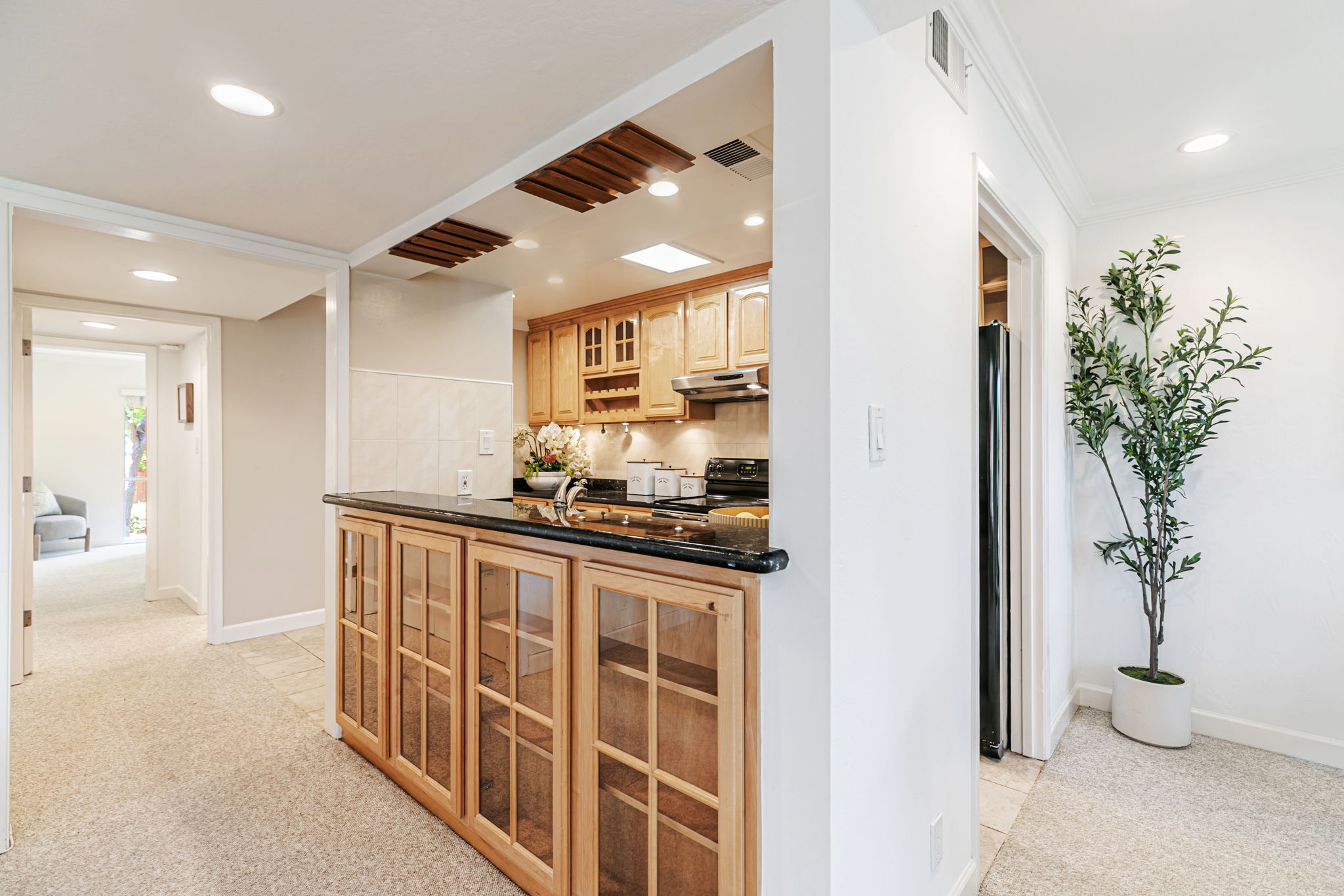 014_ 675 Sharon Park Dr 231