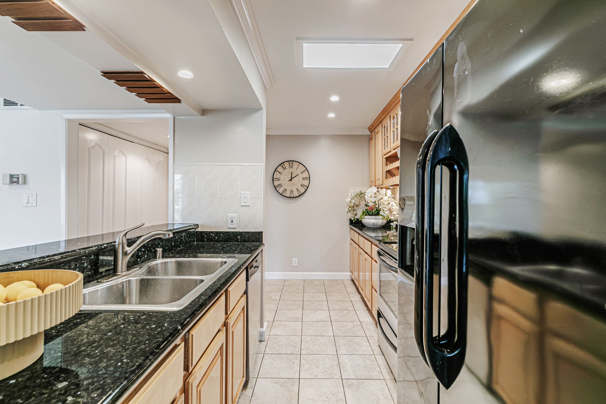 015_ 675 Sharon Park Dr 231