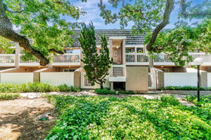 001_ 675 Sharon Park Dr 231