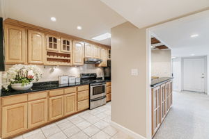 013_ 675 Sharon Park Dr 231