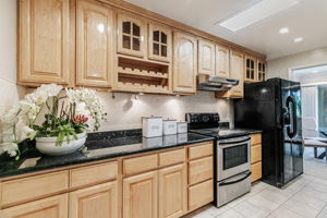 018_ 675 Sharon Park Dr 231