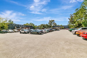 052_ 675 Sharon Park Dr 231