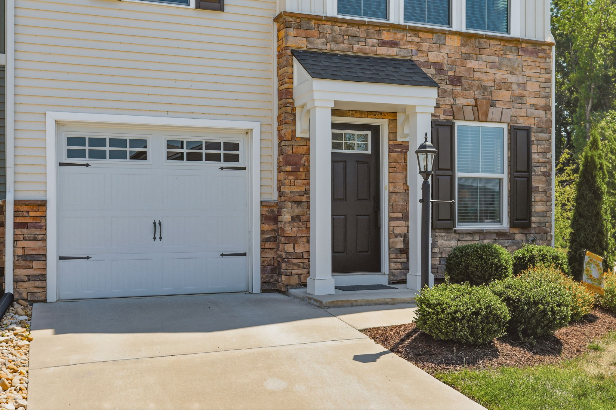 04-Exterior Front