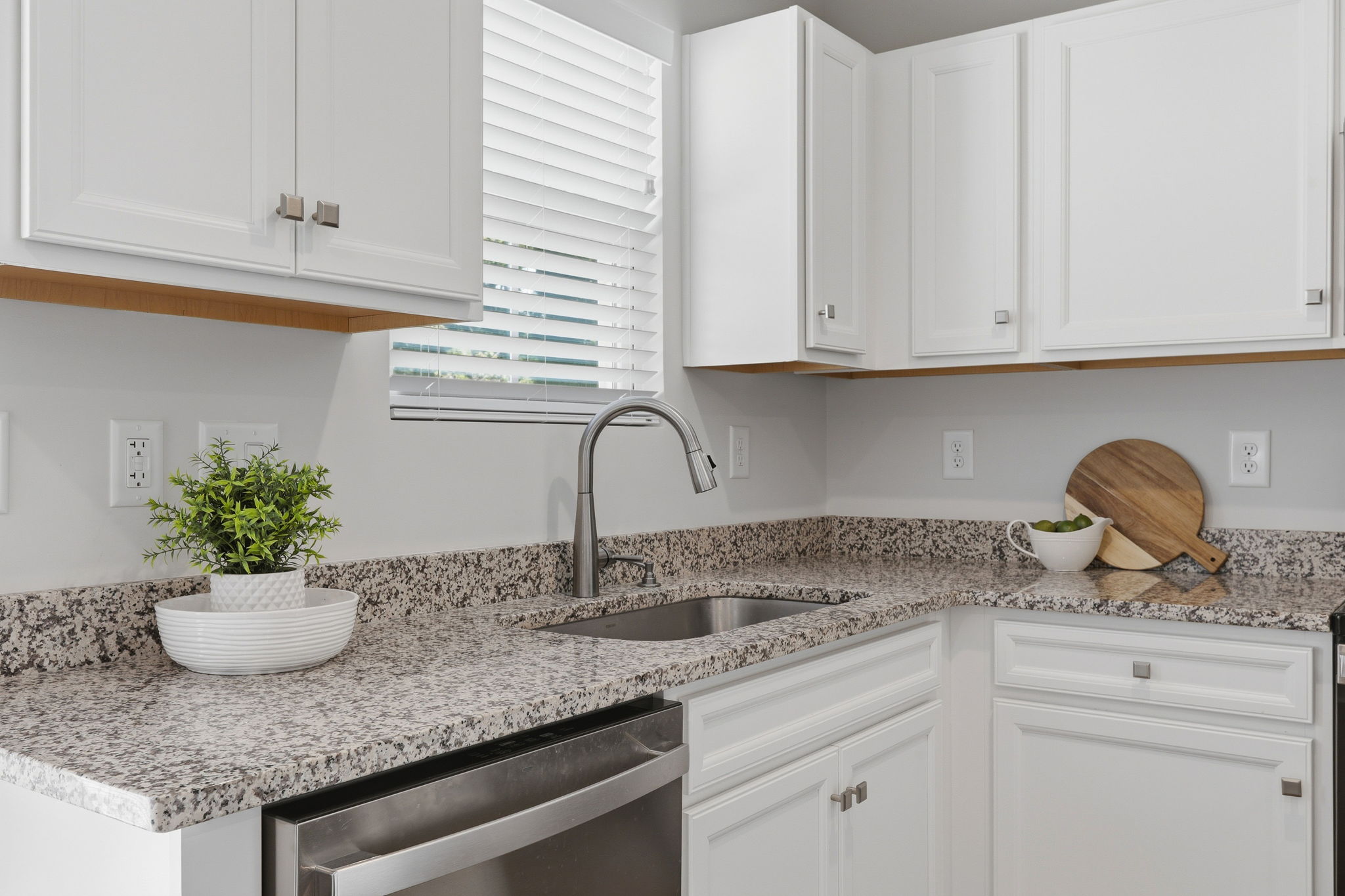 13-Kitchen