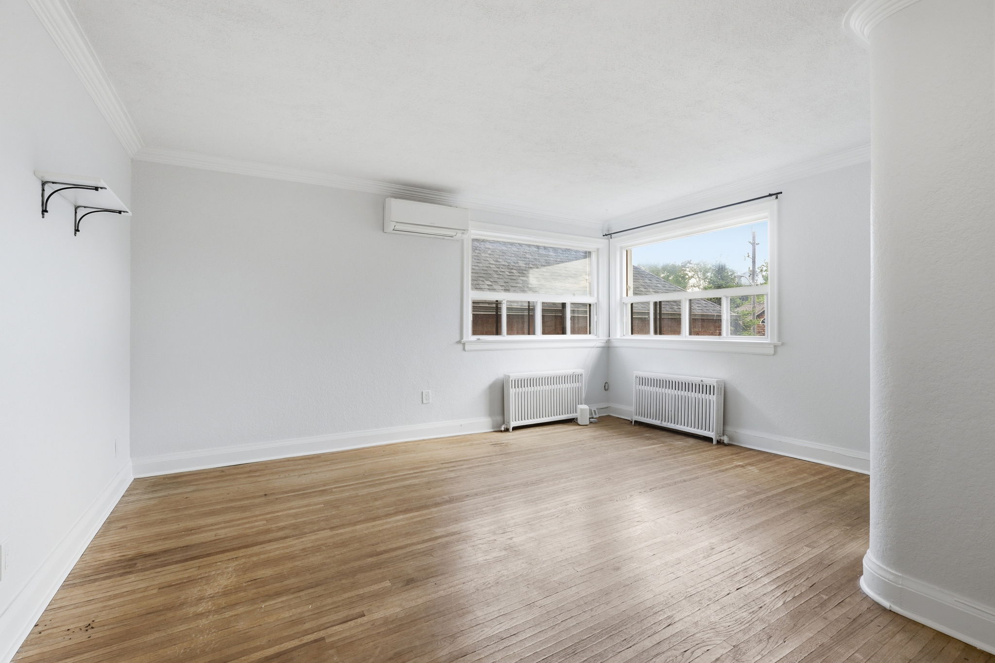 Property in Toronto — delivered property photograph 7