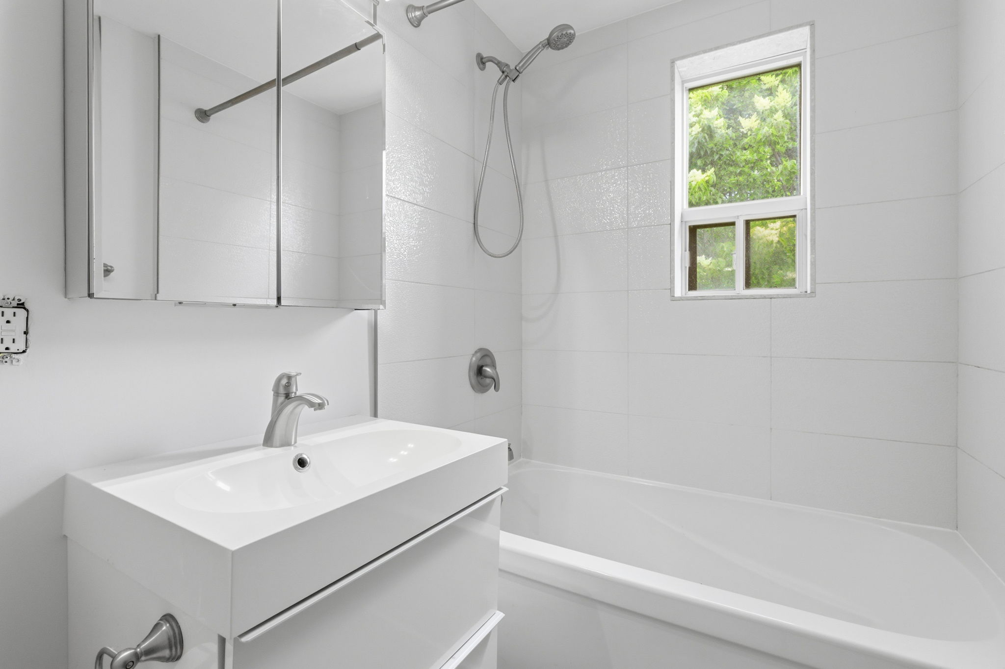 Property in Toronto — delivered property photograph 10