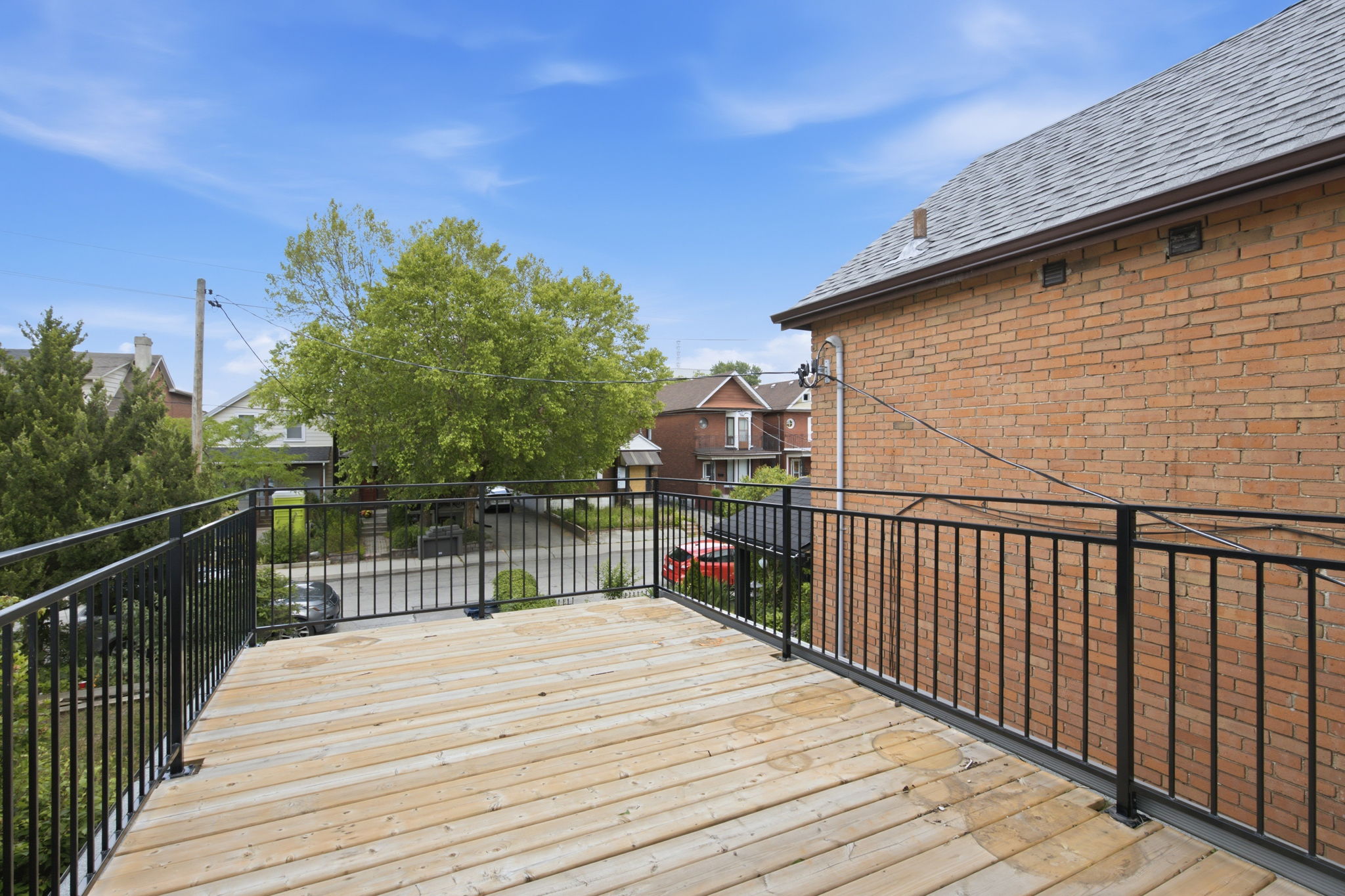 Property in Toronto — delivered property photograph 17
