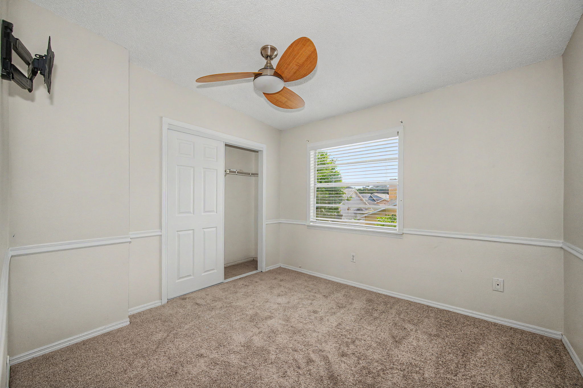 Upper Level Bedroom 2a
