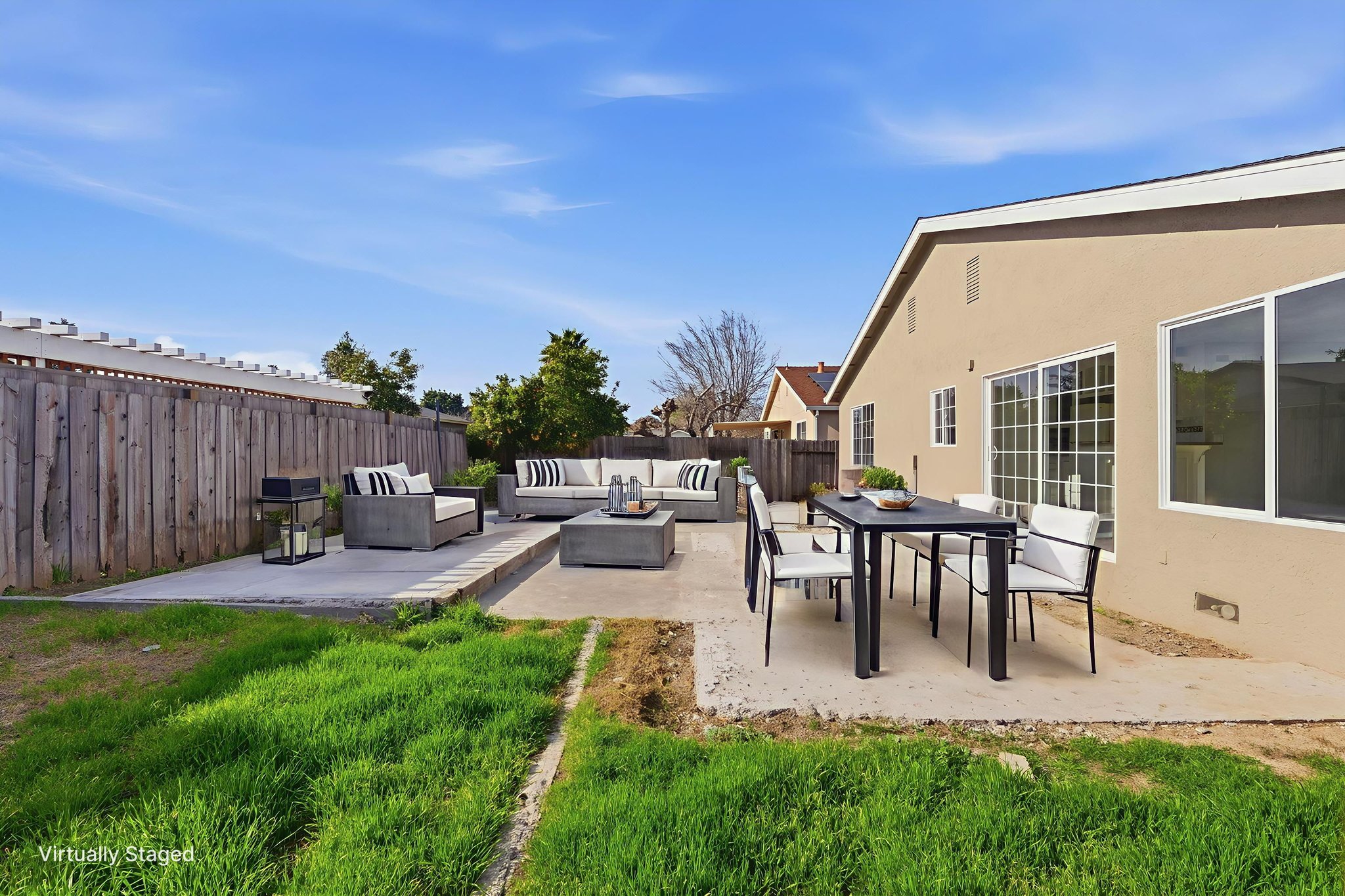 09_Back_Yard_Exterior_02 virtually staged.jpeg