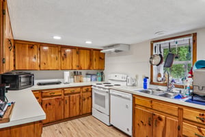 Mt Olivet Rd-S2705-012.jpg