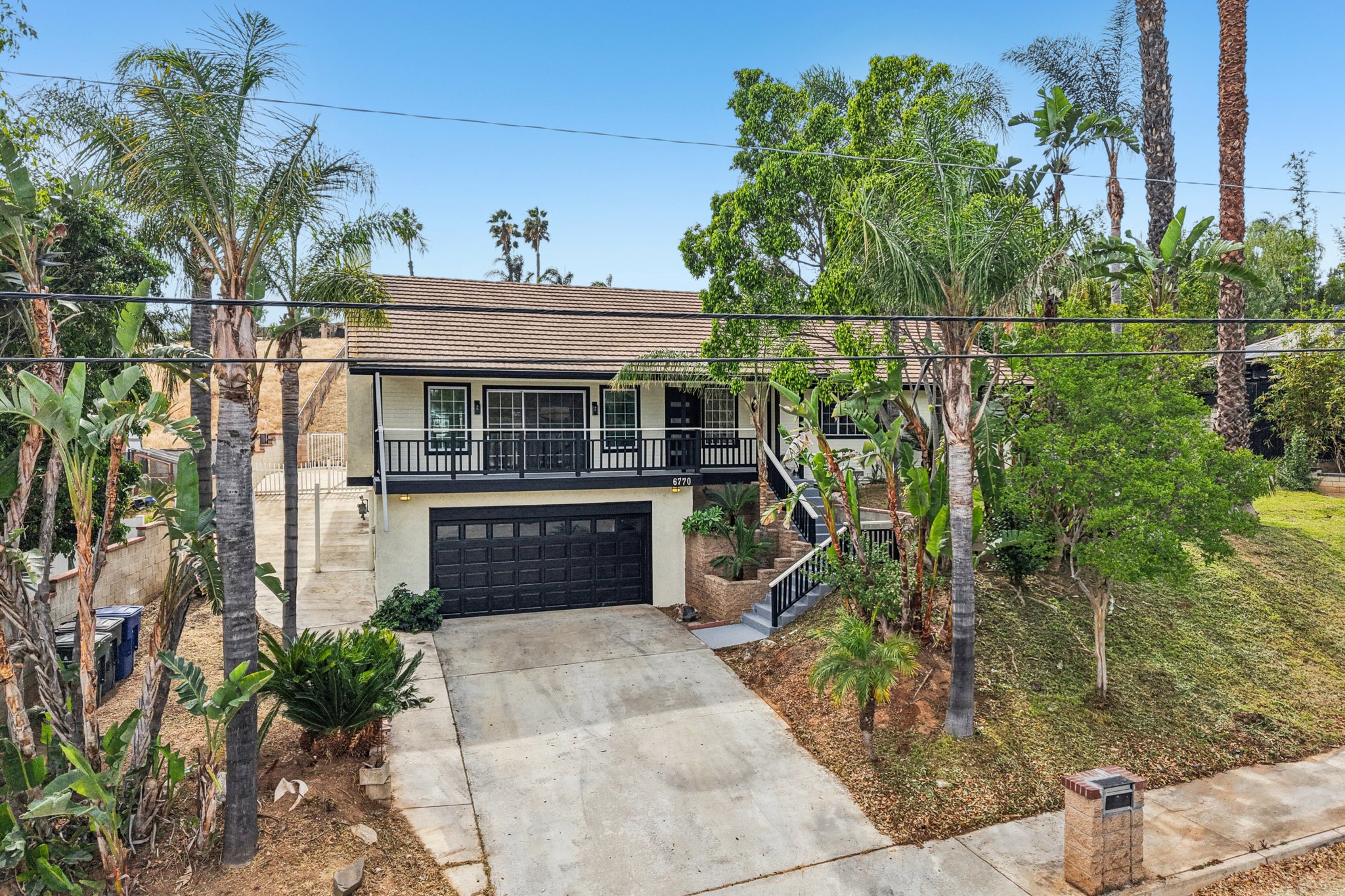 Sandy Ln-S1004-029.jpg