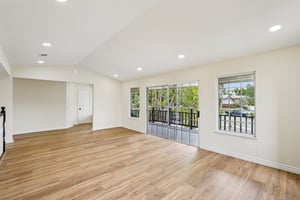 Sandy Ln-S1004-006.jpg