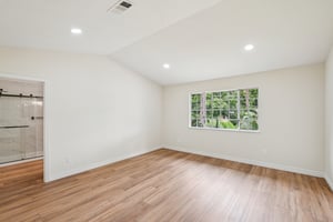 Sandy Ln-S1004-013.jpg