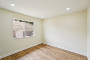 Sandy Ln-S1004-023.jpg