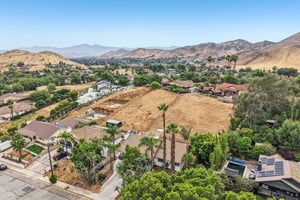 Sandy Ln-S1004-034.jpg