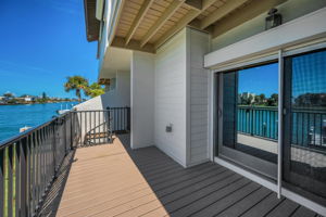 Living Room Balcony6