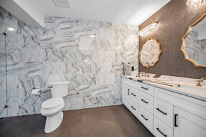 Upper Level Primary Bathroom1a