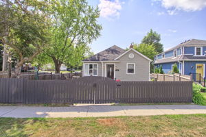  Photo 33